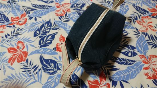 デニムをリメイクして小さいバッグを作ってみました サトッチの覚え書き 旅行