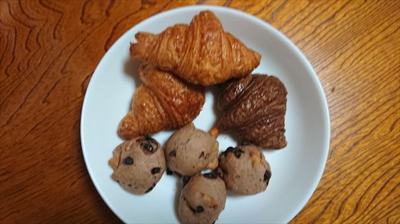 ららぽーと名古屋みなとアクルスにあるドンク ミニワンでクロワッサンを買ってきました サトッチの覚え書き 旅行